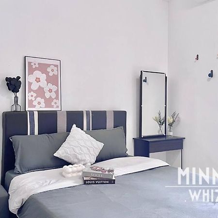 Netizen Near Mrt Couple Balcony Suite #31 Kampong Bukit Dukong Eksteriør bilde