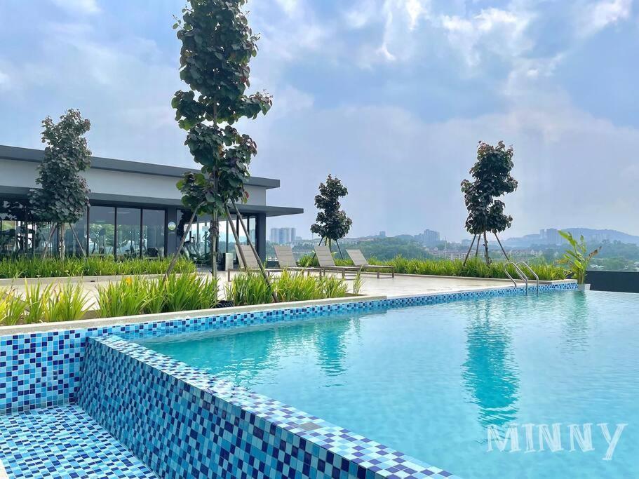 Netizen Near Mrt Couple Balcony Suite #31 Kampong Bukit Dukong Eksteriør bilde